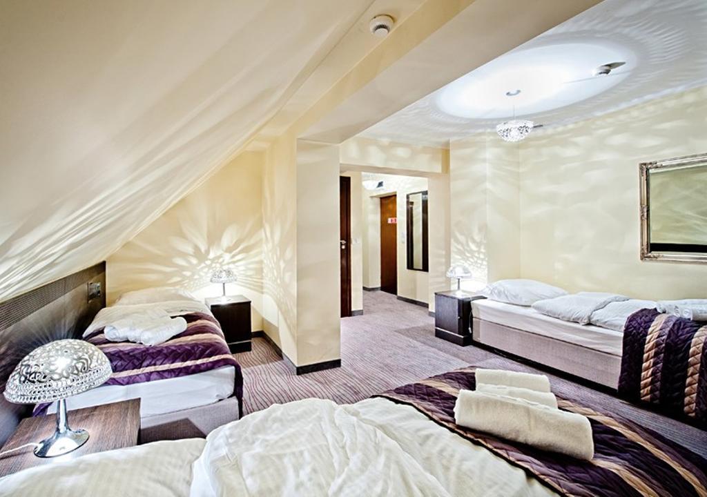 Hotel Willa Adriana Płock Exteriör bild