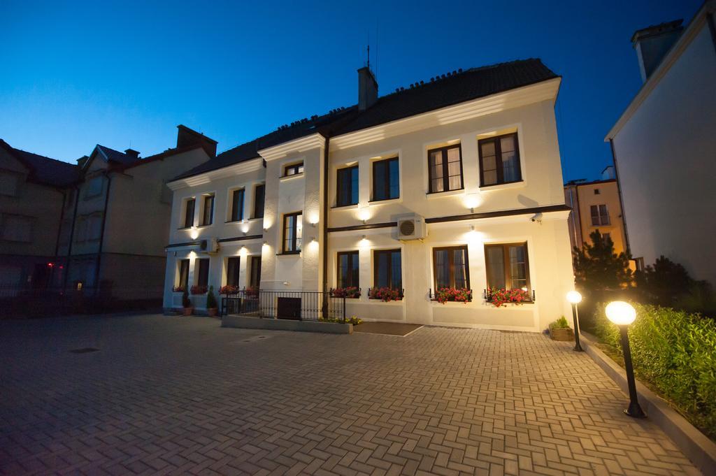 Hotel Willa Adriana Płock Exteriör bild